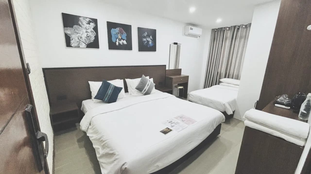 Vilu Central — Deluxe Double Room