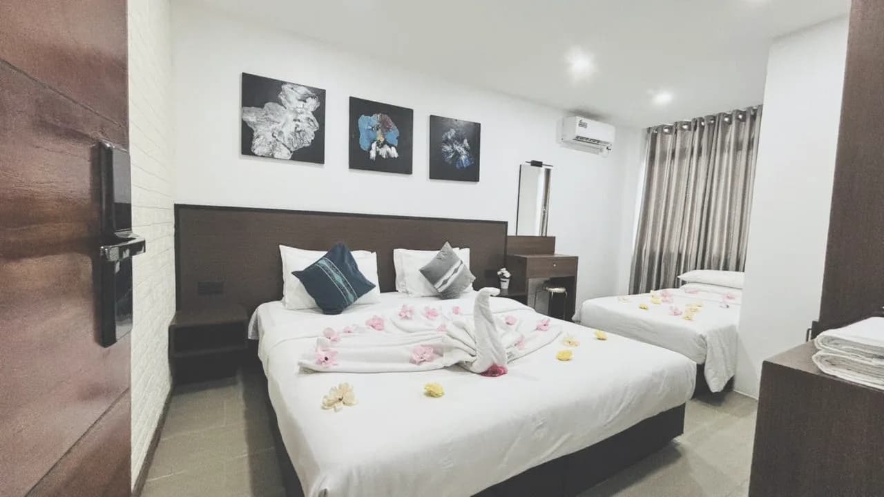 Vilu Central — Deluxe Double Room