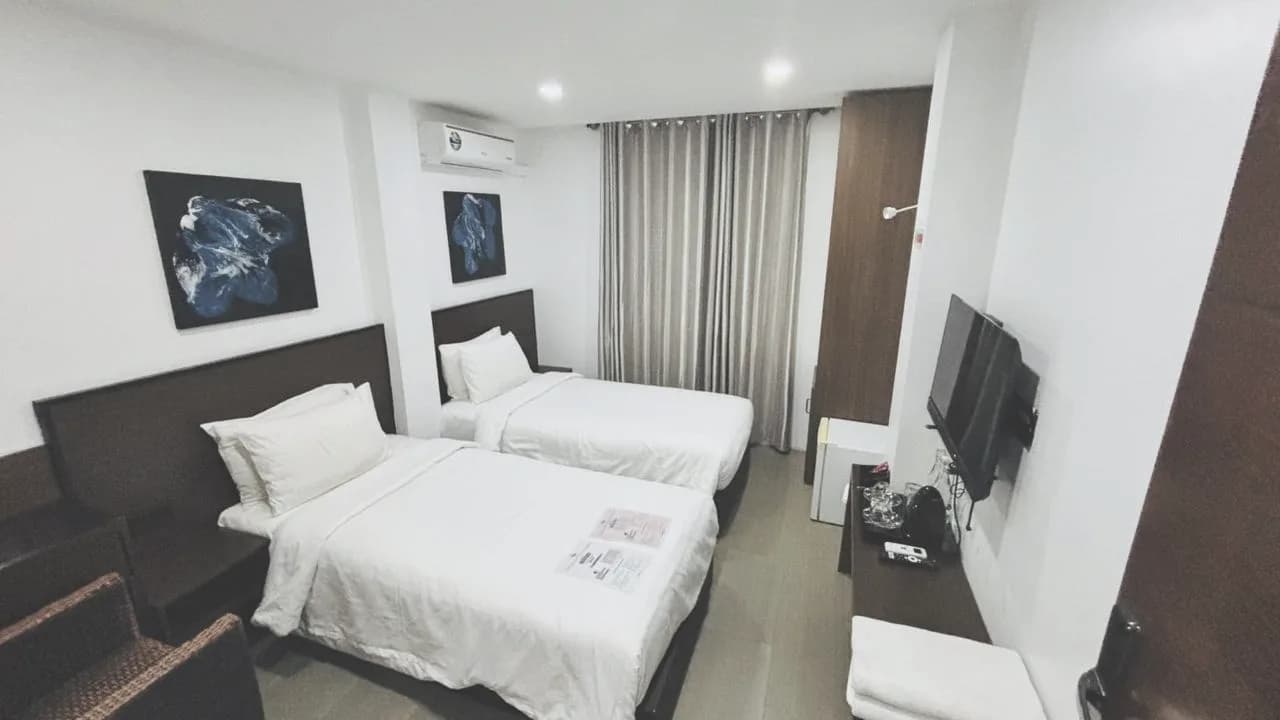Vilu Central — Twin Room