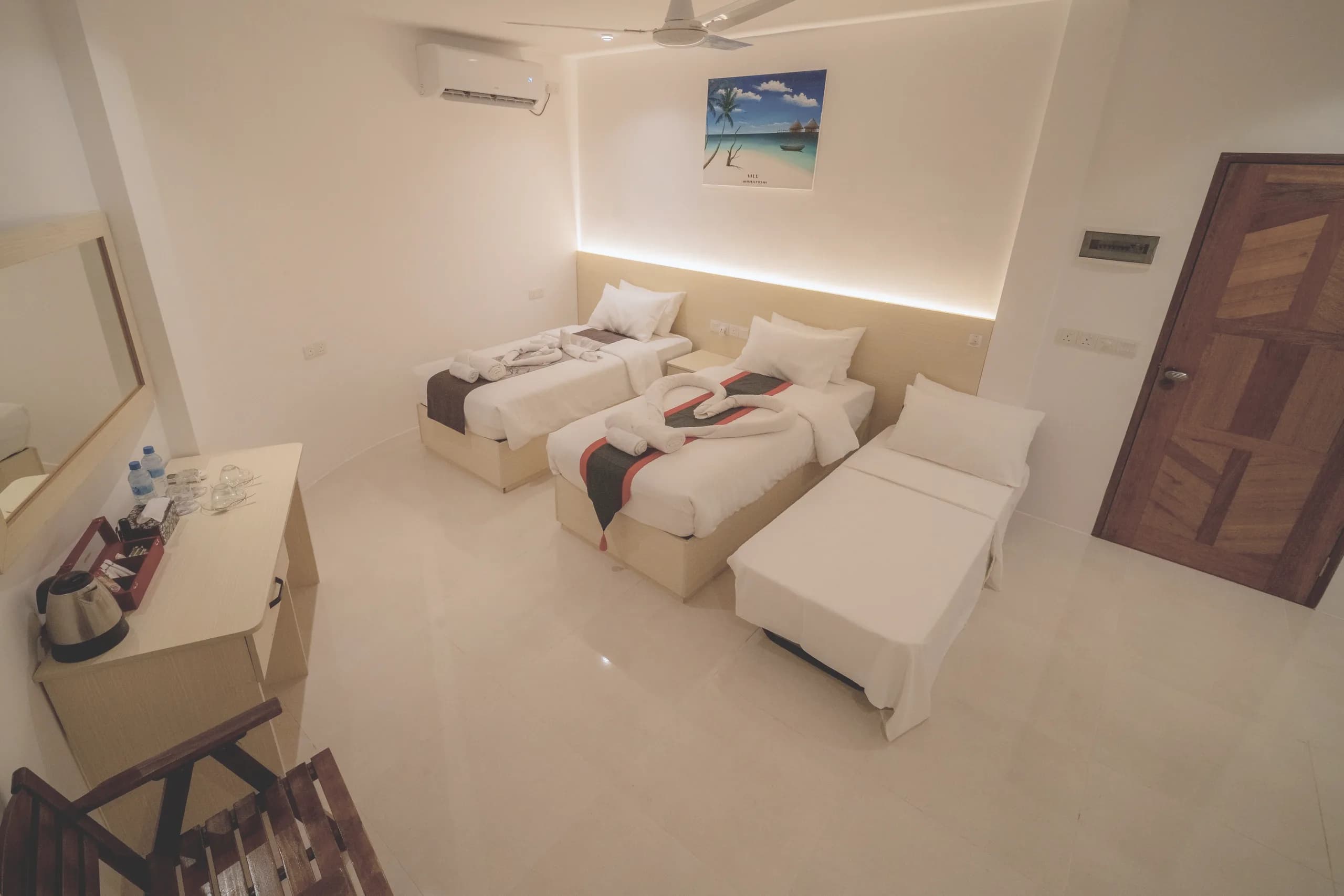Vilu Himmafushi — Standard Twin Room