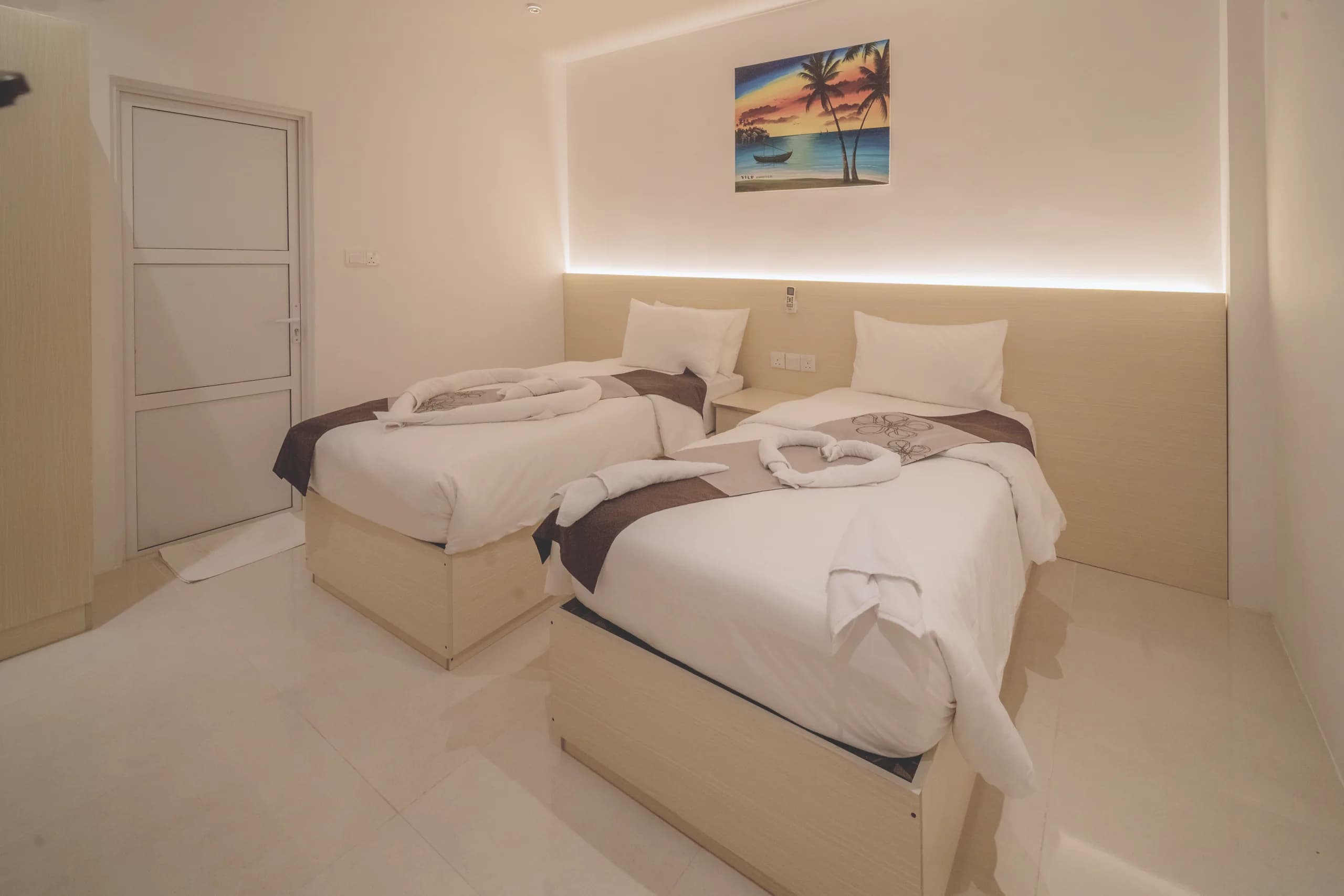 Vilu Himmafushi — Standard Twin Room