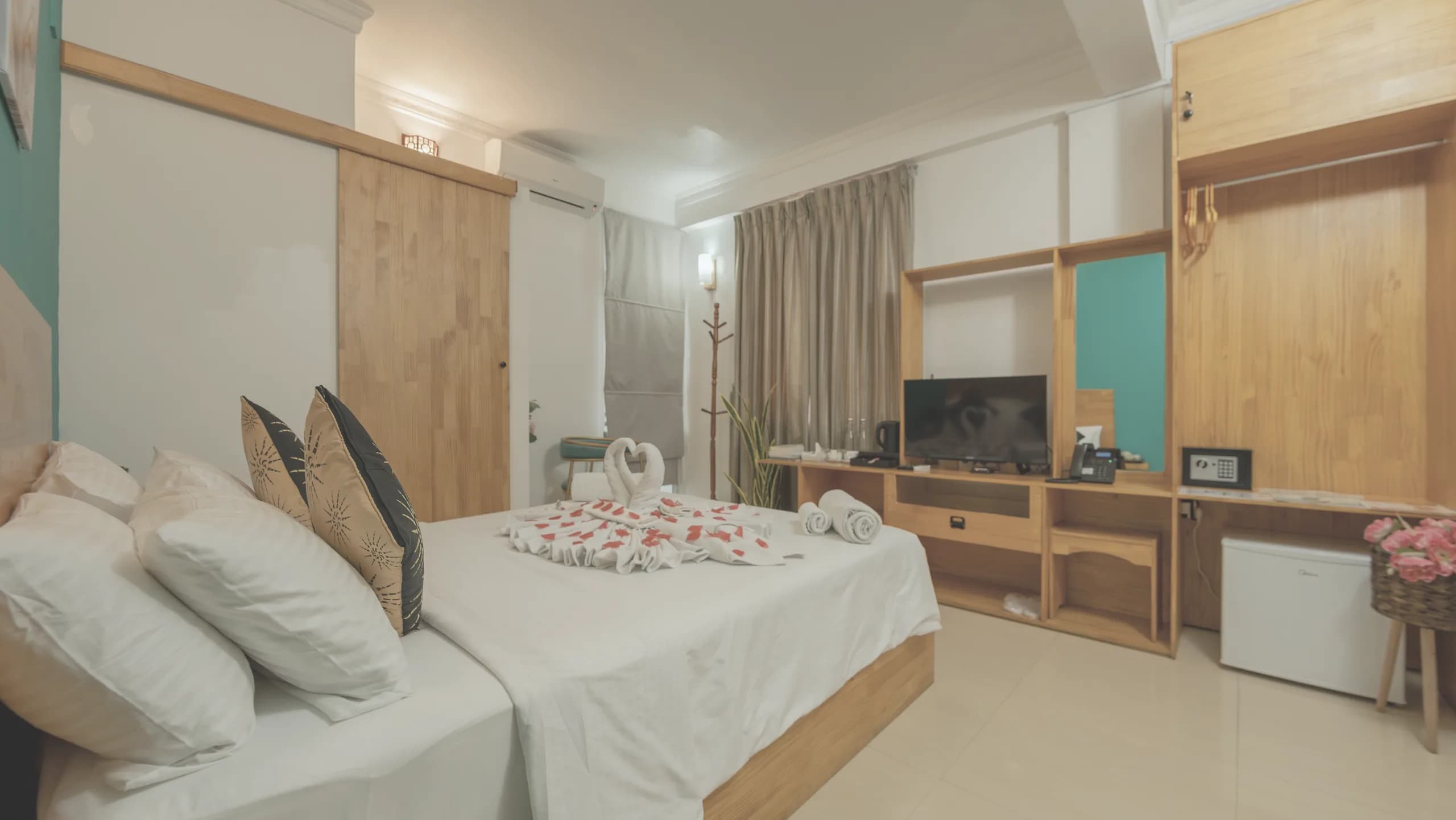 Vilu Rest — Deluxe Room